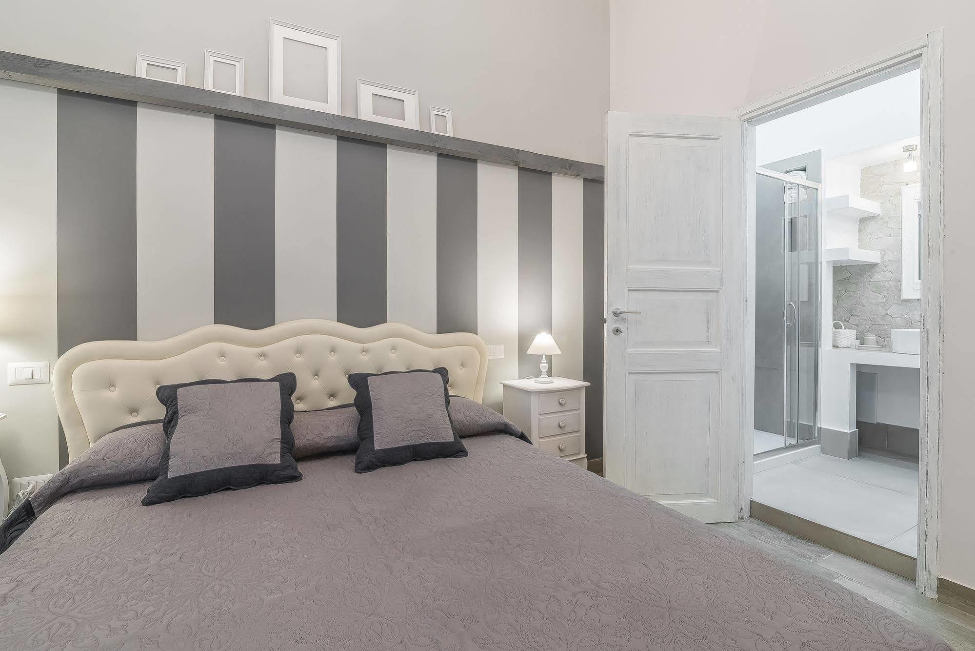 Le Villanelle B&B Napoli Bagian luar foto